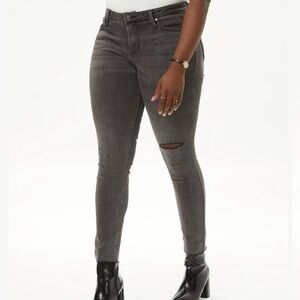 🆕 Matilda Jane Good Hart Black Anytime Destructed Mid-Rise Jeans Distressed